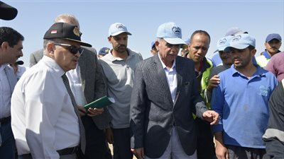 أسامة ربيع يتابع مشروع الاستزراع السمكي ويكلف بتسريع وتيرة العمل | صور 