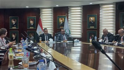 خلال زيارتها للبريد.. اتصالات البرلمان توصي بزيادة السيارات المتنقلة وماكينات الـ atm 