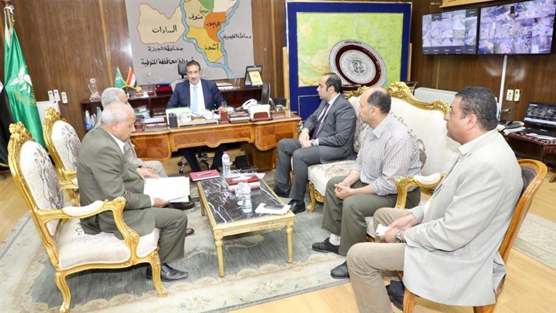 محافظ المنوفية خلال