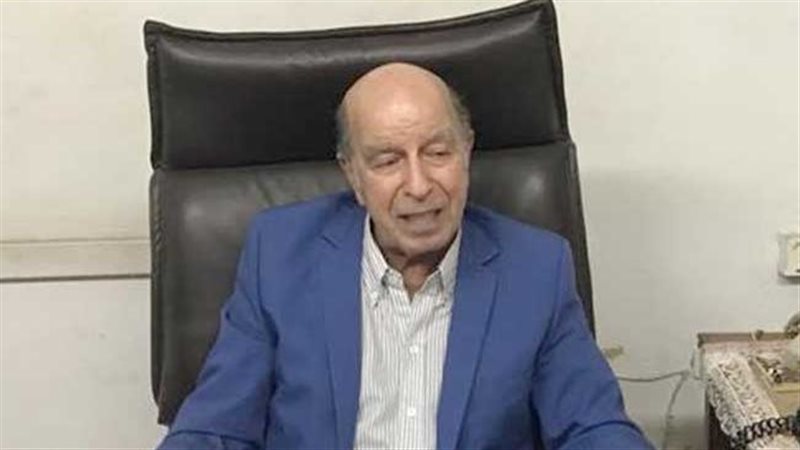 الدكتور حسني غندر