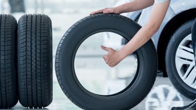 الخطوات الصحيحة لاستبدال عجلات وجنوط السيارات بأخرى أكبر في العرض والارتفاع 