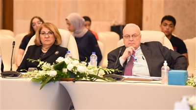 الجلسات الحوارية تتواصل في اليوم الثاني من 