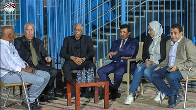 وزير الرياضة ومجلس اتحاد الكرة في مران المنتخب|صور