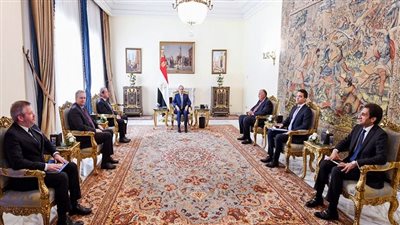  الأزمة الروسية الأوكرانية والقضية الفلسطينية تتصدر مباحثات السيسي ومفوض الاتحاد الأوروبي لسياسة الجوار والتوسع