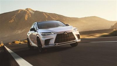 لكزس تكشف عن النسخة الاستثنائية من سيارة الكروس أوفر