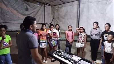 الكنيسة الأسقفية ببورسعيد تنظم مدرسة للعزف والتسبيح