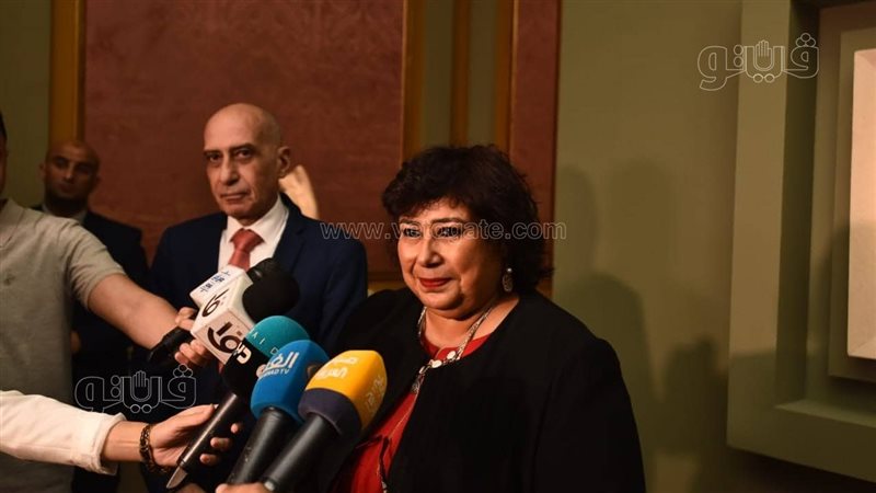 وزيرة الثقافة