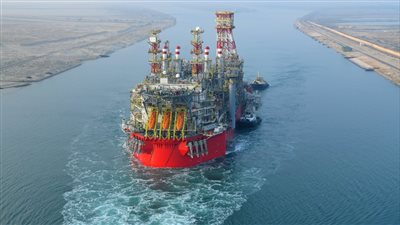  أحدث وحدة تخزين للغاز المسال ENERGEAN POWER تعبر بأمان قناة السويس