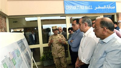 رئيس الوزراء يكلف بمضاعفة الطاقة الاستيعابية لمطار سانت كاترين