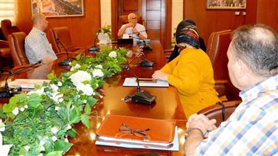 محافظ بورسعيد يتابع مستجدات العمل بالأسواق الجديدة بـ