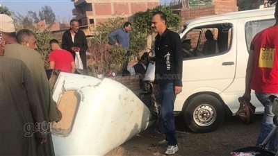 إصابة 5 أشخاص بحادث تصادم سيارة بتوكتوك في طنطا | صور