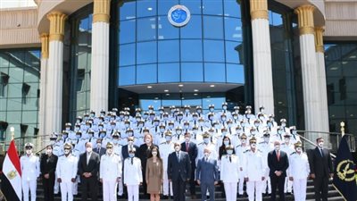 أكاديمية الشرطة تنظم دورات تدريبية في فحص وثائق السفر وكشف التزوير