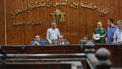 محاكمات المشاهير في أسبوع.. تأجيل دعوى ابنة رشوان توفيق ضد والدها.. وتأييد تغريم اليوتيوبر أحمد حسن 20 ألف جنيه بتهمة التحرش