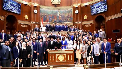 رئيس الشيوخ يستقبل الوفد المشارك بمنحة برنامج ناصر للقيادة الدولية 