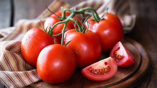 تفسير رؤية الطماطم في المنام وعلاقته بالسعادة والتخلص من التوتر والقلق والخوف