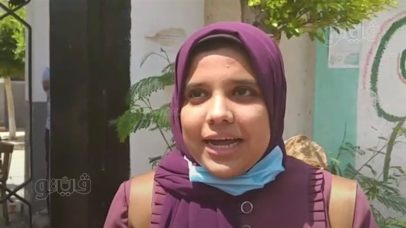طالبة بالثانوية الأزهرية