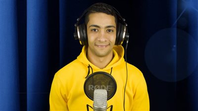 عمر محمد.. منشد ديني يحفظ القرآن الكريم ويجيد الإنجليزية.. وبطل كمال أجسام