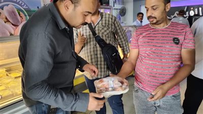 ضبط دواجن ولحوم فاسدة ورفع إشغالات في حي الهرم | صور