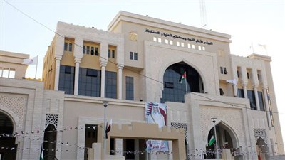 خارج على القانون يضرم النار بجسد محام داخل محكمة في غزة