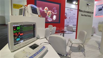 الصور الأولى من داخل المعرض الطبي الأفريقي بعد افتتاحه 