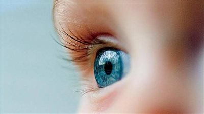 4 إجراءات مهمة للاطمئنان على صحة نظر وعيون المواليد والرضع