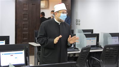 وزير الأوقاف يتفقد اختبارات الأئمة 