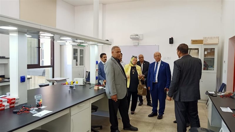  وفد الحاسبات والمعلومات