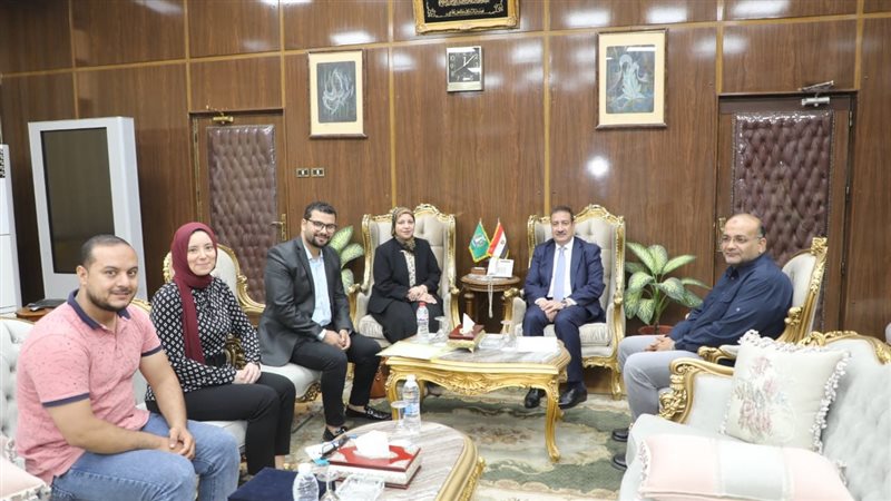 محافظ المنوفية خلال