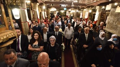 بدء احتفالية إحياء مسار رحلة العائلة المقدسة بكنائس زويلة بالسلام الوطني |صور