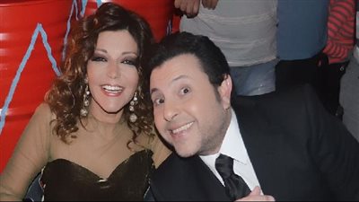 كواليس أول دويتو لـ هاني شاكر وسميرة سعيد| فيديو