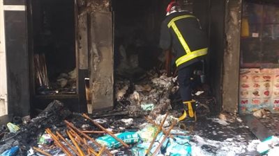 حريق هائل بمحل منظفات بوسط الإسكندرية
