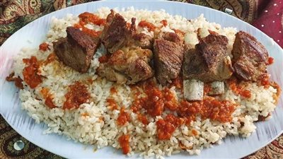 طريقة عمل فتة الطرب الضاني بالطشة مع الشيف مغازي |فيديو 