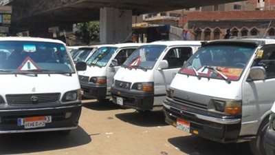 إزالة موقف عشوائي والتحفظ على ٧ موتوسيكلات بدون لوحات في الهرم | صور 