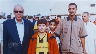 ليس أنا.. تفاصيل أزمة سعد الصغير بعد تعليقه على صورة محمد صلاح في طفولته