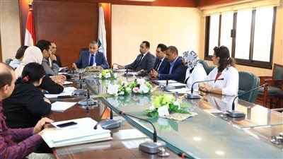 محافظ سوهاج يترأس اجتماع اللجنة العليا لفحص تراخيص البناء