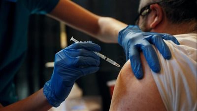 بعد الإعلان عن الجرعات المعززة.. احذر تزوير شهادات تطعيم كورونا 