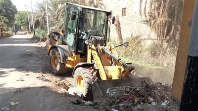 محافظ أسيوط: انطلاق حملات نظافة وتجميل وصيانة أعمدة الإنارة بالقرى