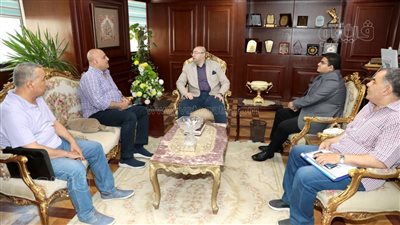 محافظ بني سويف يستقبل رئيس هيئة المياه والصرف لمناقشة مشروعات حياة كريمة