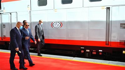 بالأرقام.. السيسي يقود إنجازات قطاع النقل في 8 سنوات