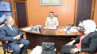 محافظ الدقهلية يبحث مع مسئولي الصحة تطعيم الأطفال فوق 12 عاما بلقاح كورونا