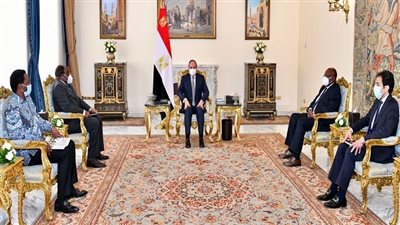 السيسي يستقبل المبعوث الخاص لرئيس زيمبابوي ويؤكد أهمية تعزيز التبادل التجاري والاستثمار