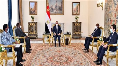 السيسي: حريصون على تعزيز آليات العمل الأفريقي المشترك مع زيمبابوي