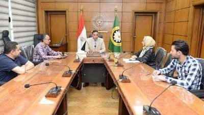 محافظ الدقهلية يجتمع بالمبرمجين ويوجه بالابتكار في عرض تاريخ المحافظة