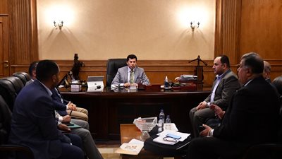 وزير الرياضة يتابع استعدادات استضافة كأس الأمم الإفريقية لكرة اليد