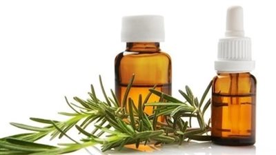 استنشاقه يشعرك بالراحة.. فوائد زيت الروز مارى