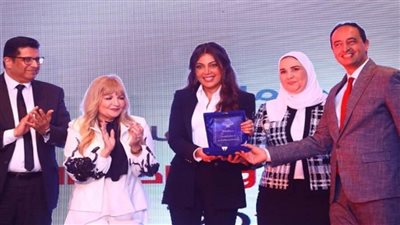 «الحلو ميكملش».. أيقونات الدراما وقعت في فخ الترويج للتدخين.. تكريم التضامن لـ«يوتيرن» اجتماعيا وليس فنيا