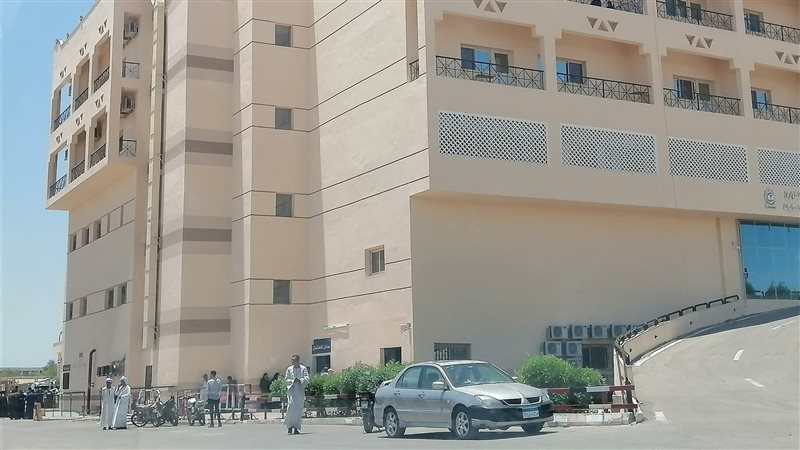 لحظة دخول سيارات