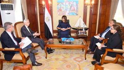 نبيلة مكرم: الجالية المصرية في فرنسا مهمة ومؤثرة