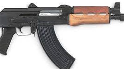 لمواجهة فوضى السلاح.. 7 ولايات أمريكية ترفع سن شراء البنادق إلى 21 عاما