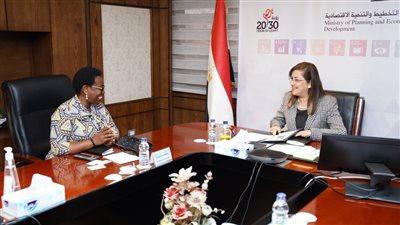 وزيرة التخطيط تلتقي نائب رئيس مفوضية الاتحاد الأفريقي لتعزيز سبل التعاون